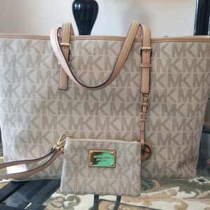 Vanilla Michael Kors Medium size tote bag